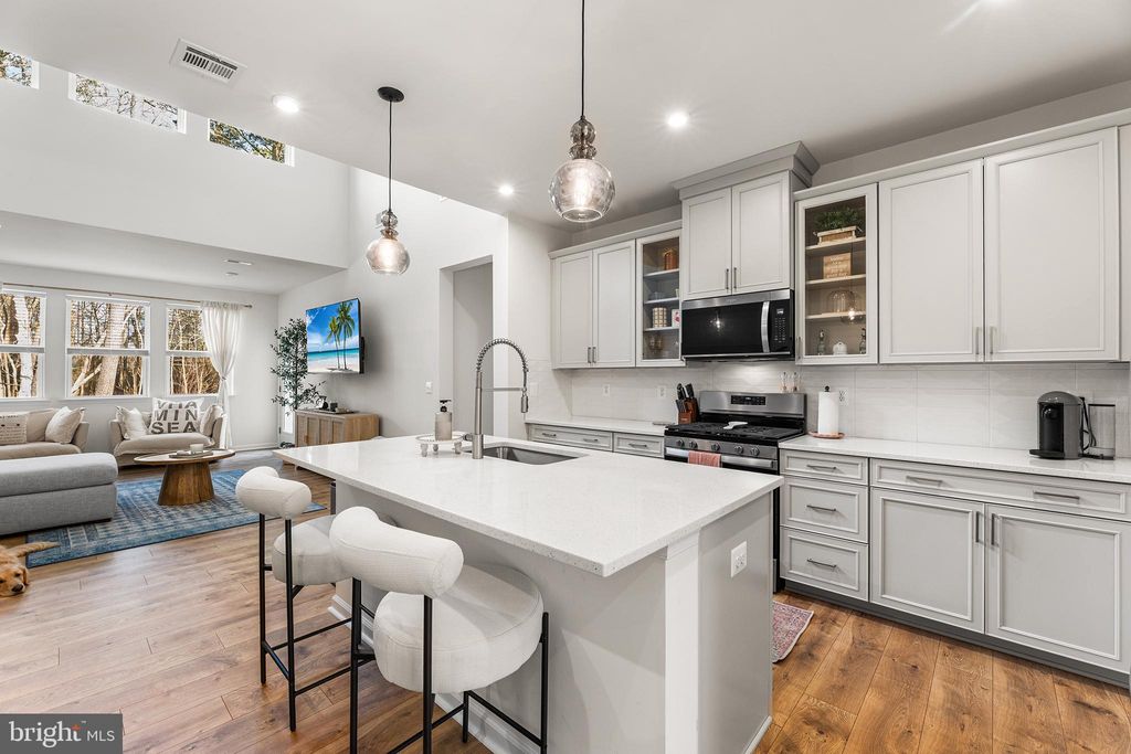 Photo of 393 Scranton Lane, OCEAN VIEW, DE 19970 (MLS # DESU2102366)