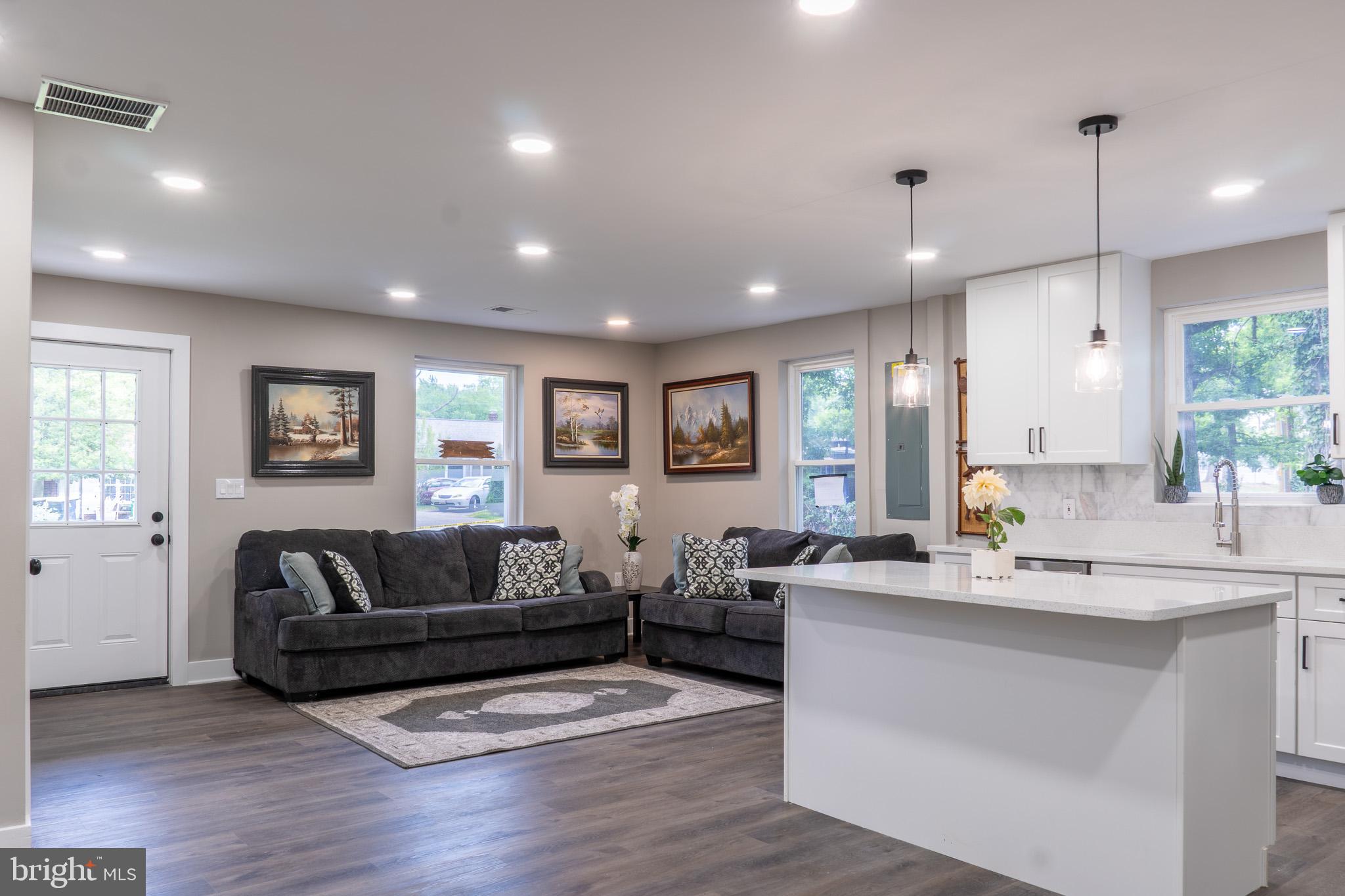 HYNESBORO PARK - Residential