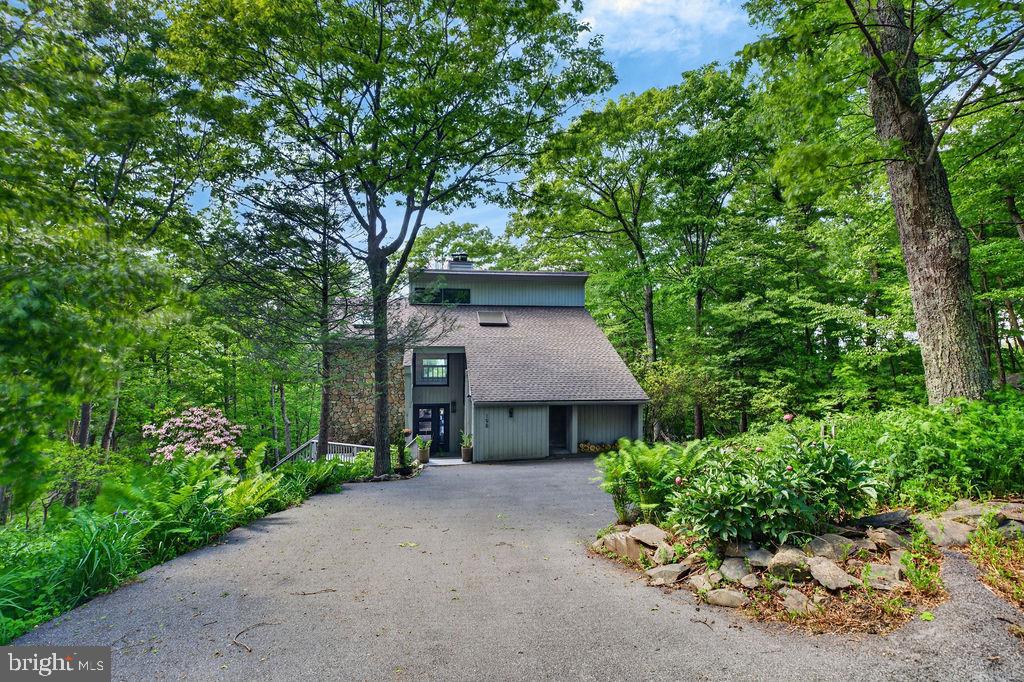 198 HEMLOCK DRIVE