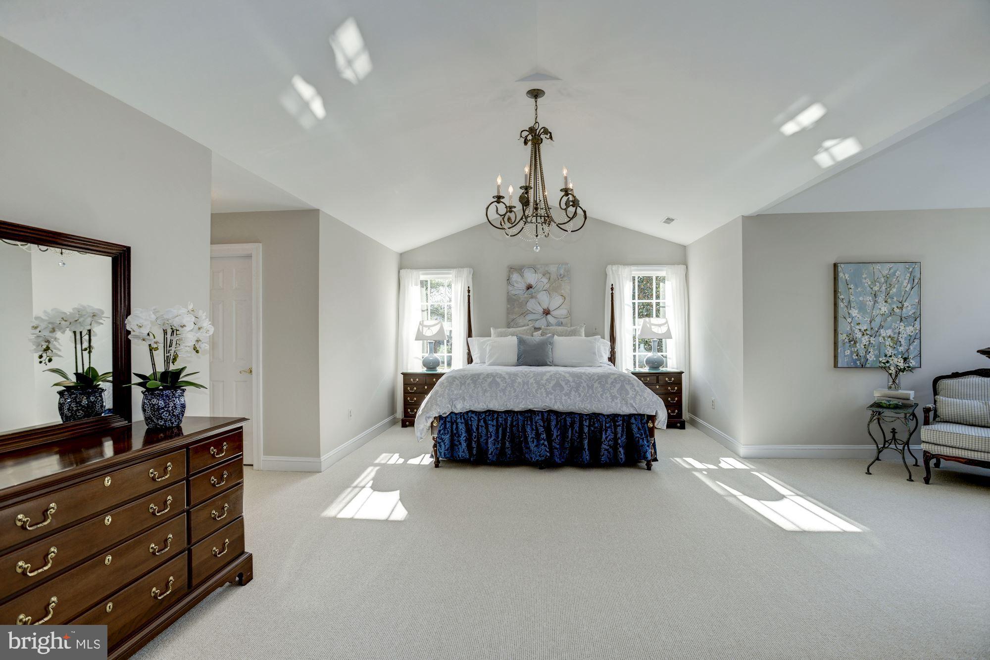 RIVER FALLS - Residential