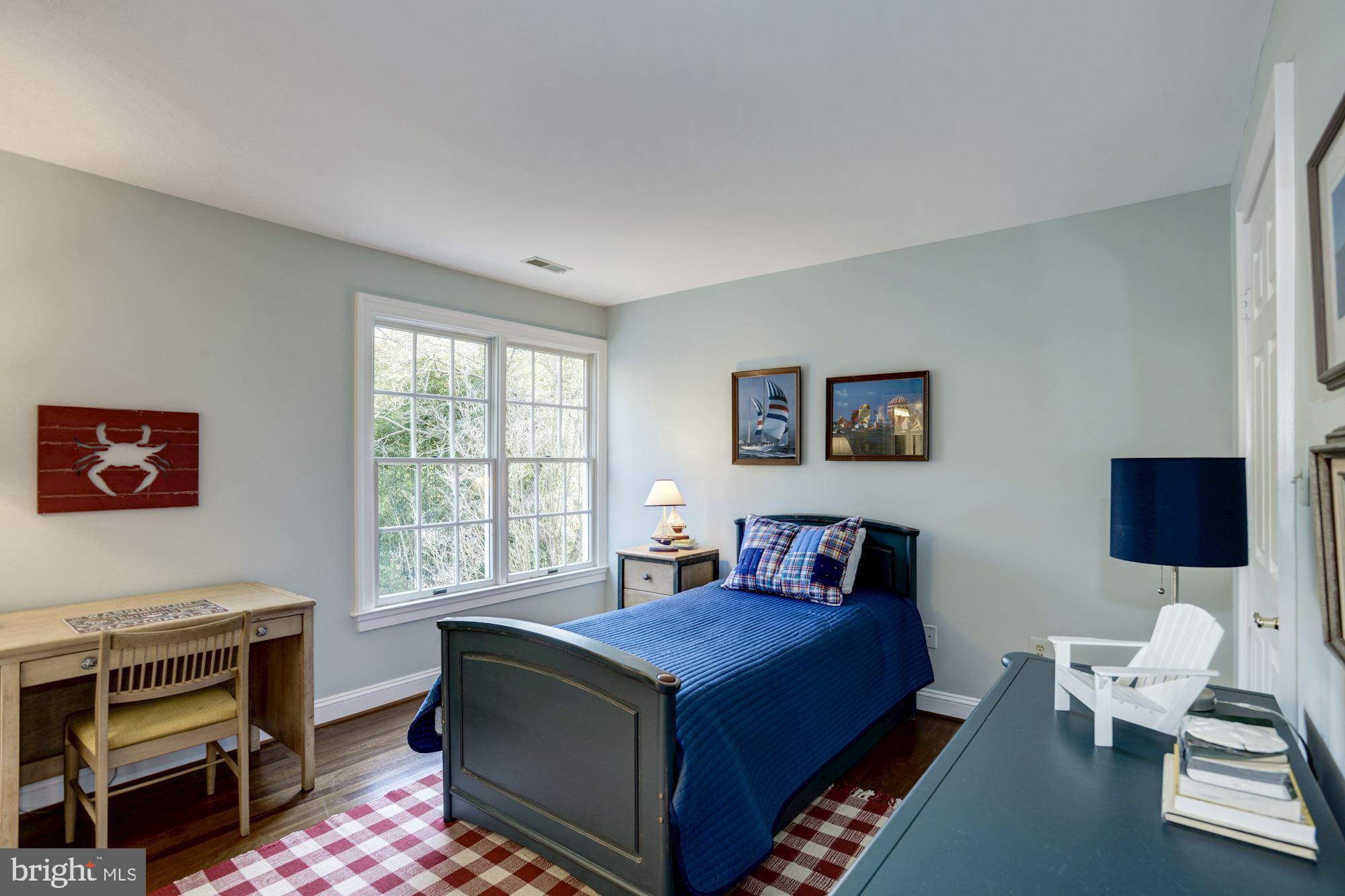 RIVER FALLS - Residential