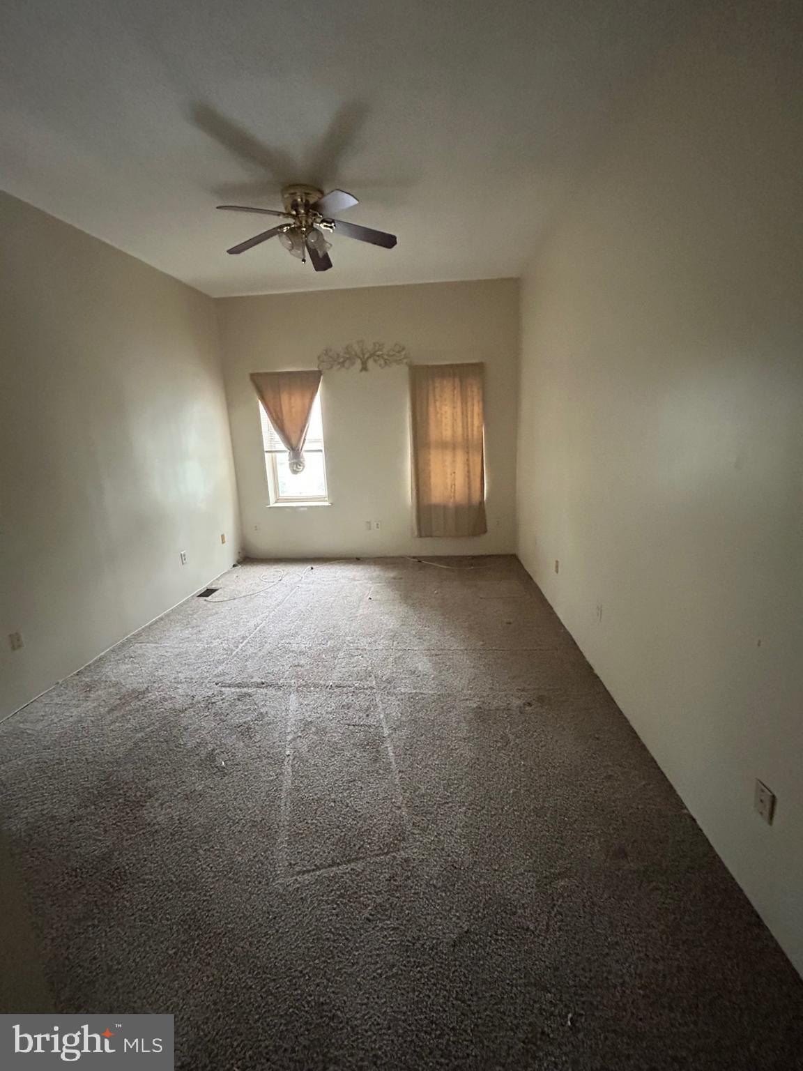 MILL HILL - Residential