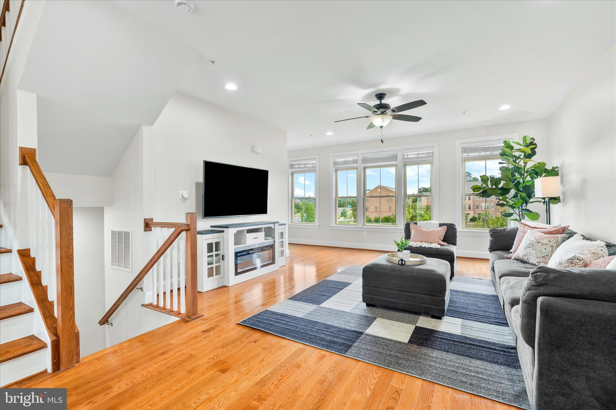 VILLAGES OF URBANA - Residential