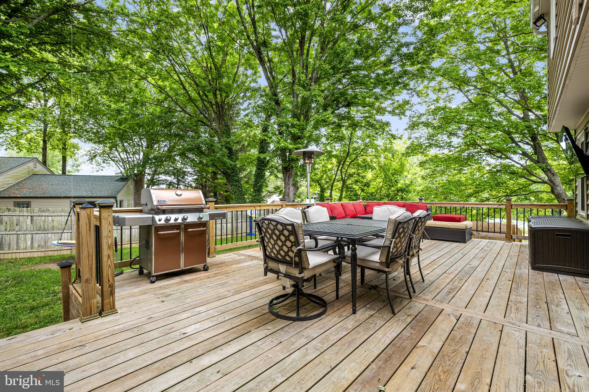 914 BAYLOWELL DRIVE