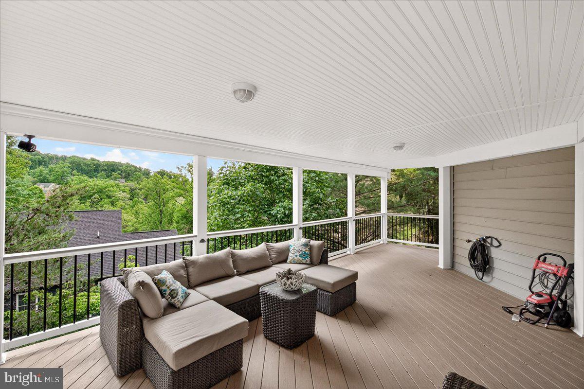 WOODRIDGE AT LAKE LINGANORE - Residential