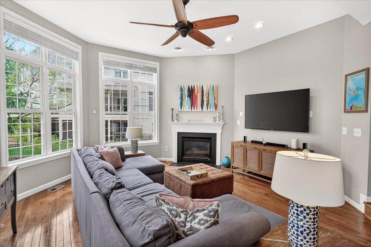WOODRIDGE AT LAKE LINGANORE - Residential