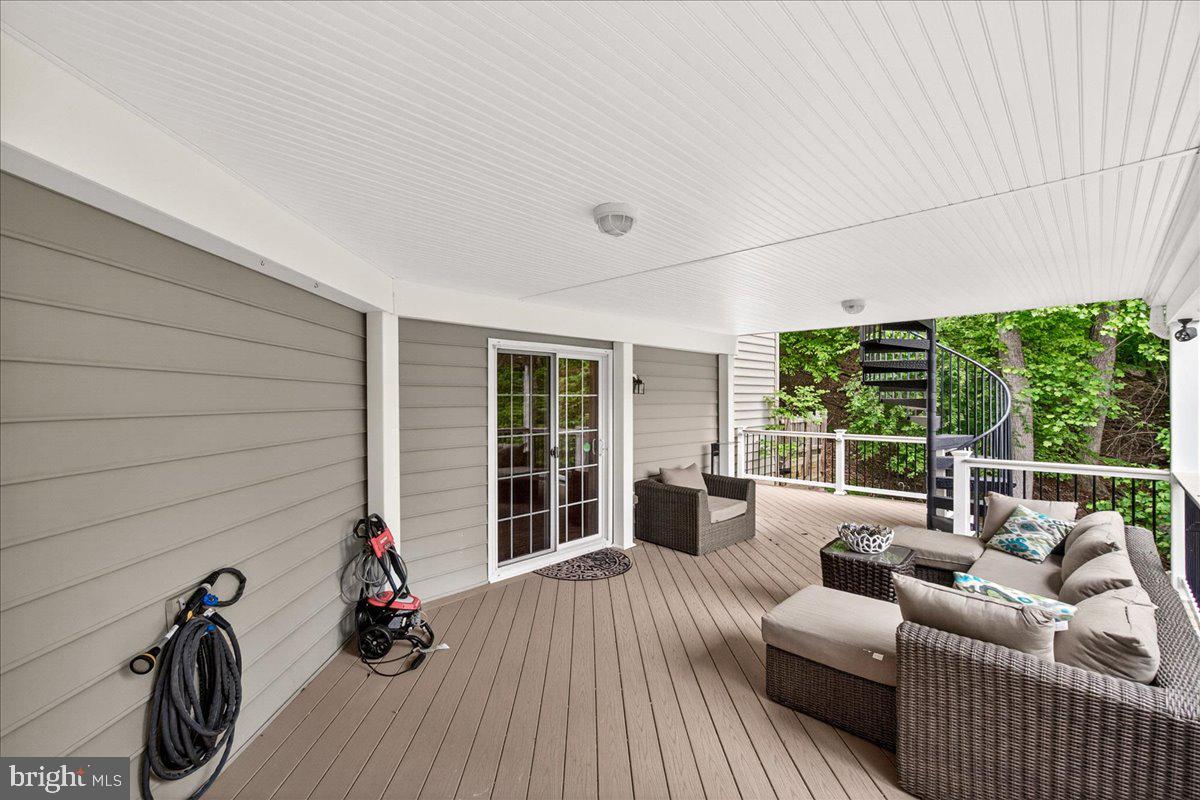 WOODRIDGE AT LAKE LINGANORE - Residential