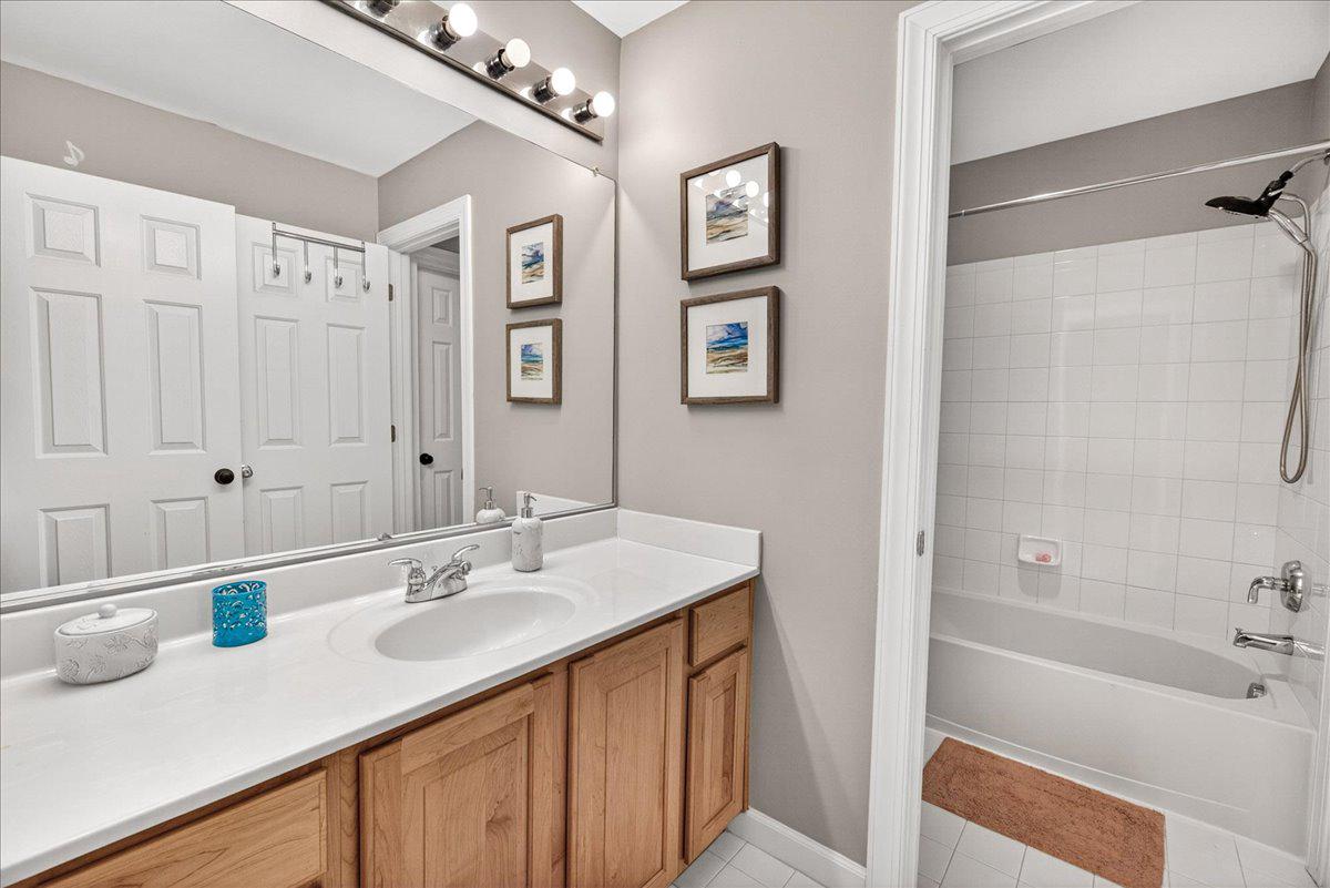 WOODRIDGE AT LAKE LINGANORE - Residential