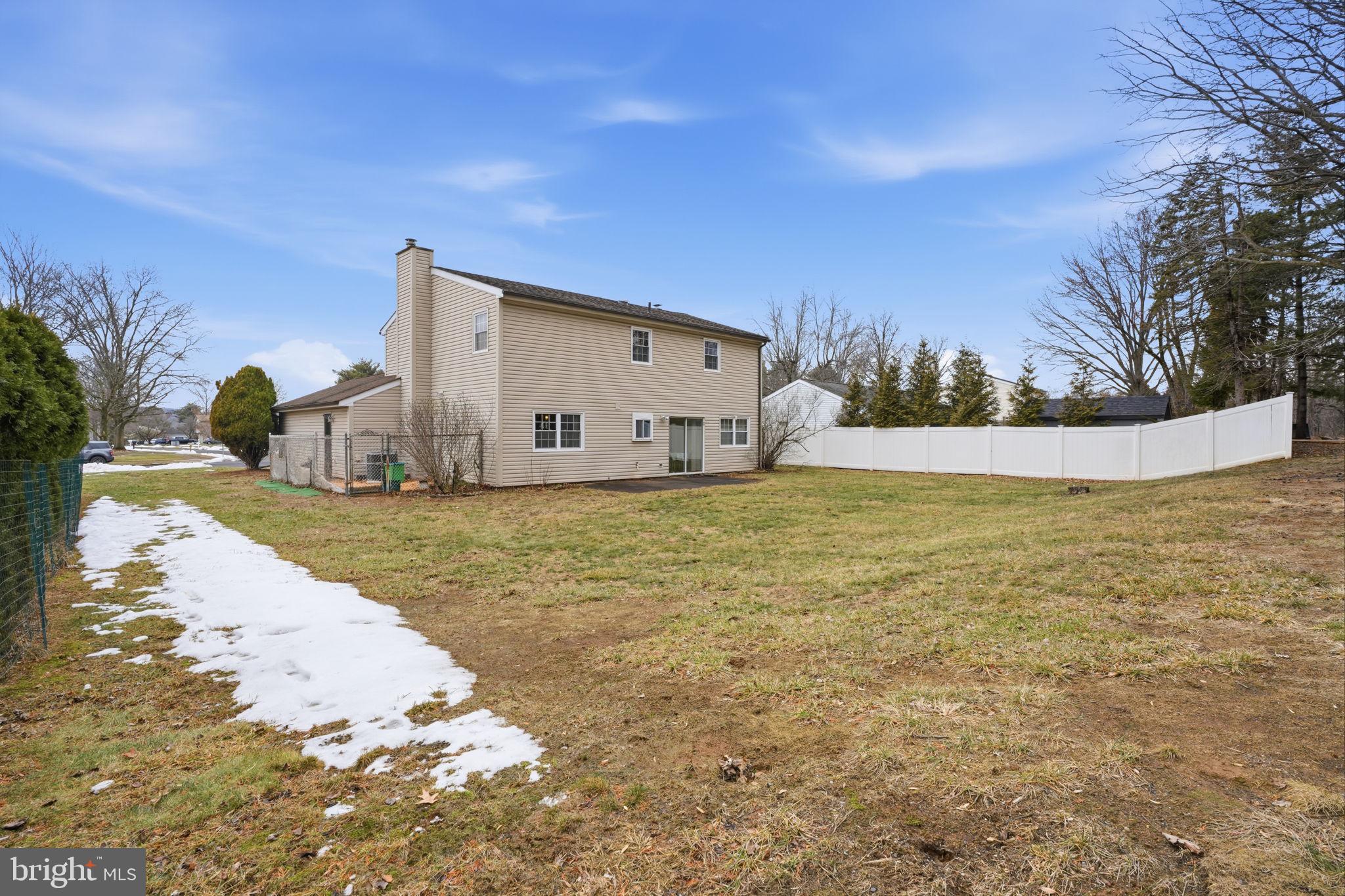 NEWTOWN CROSSING - Residential