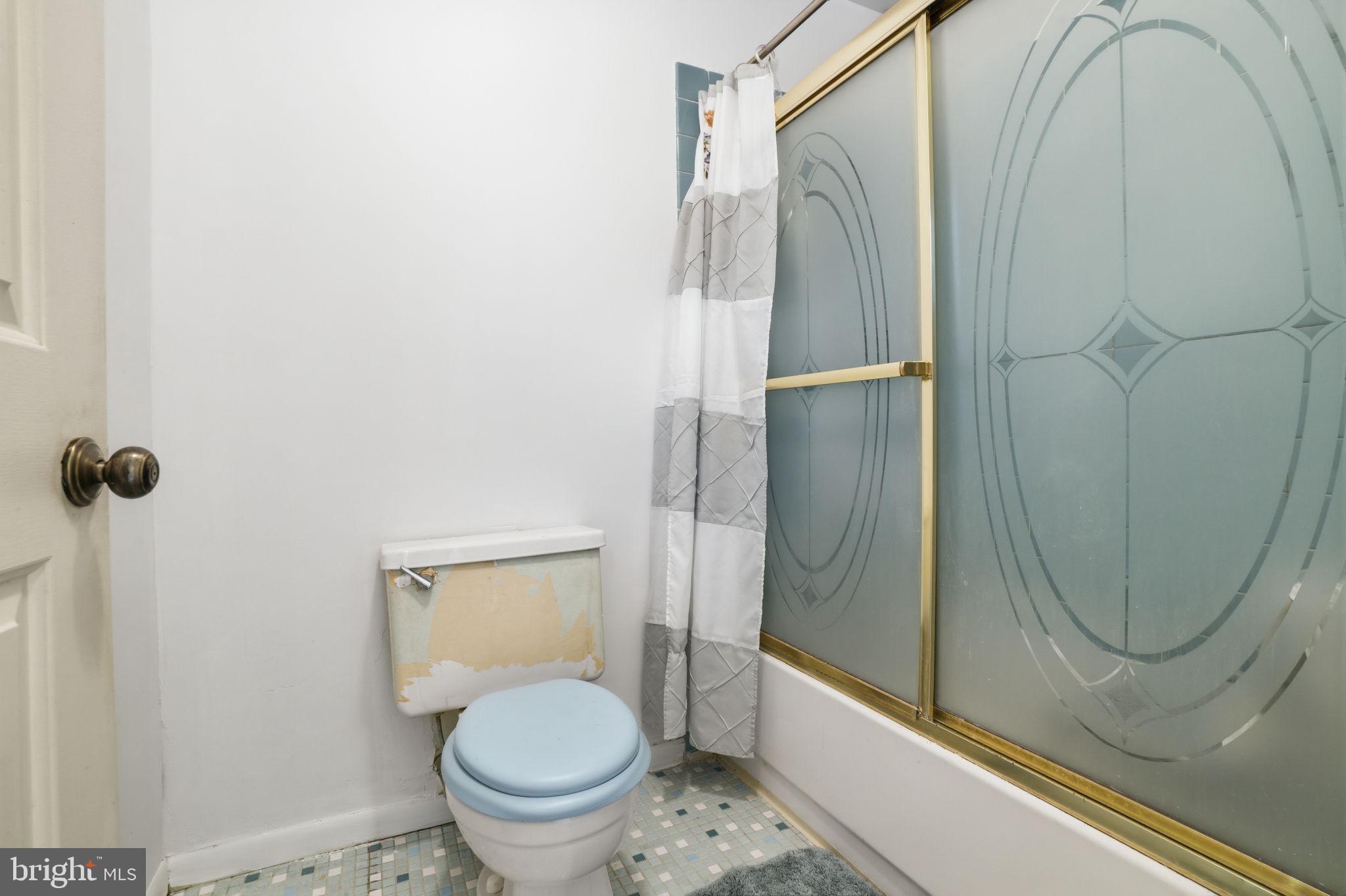 NEWTOWN CROSSING - Residential