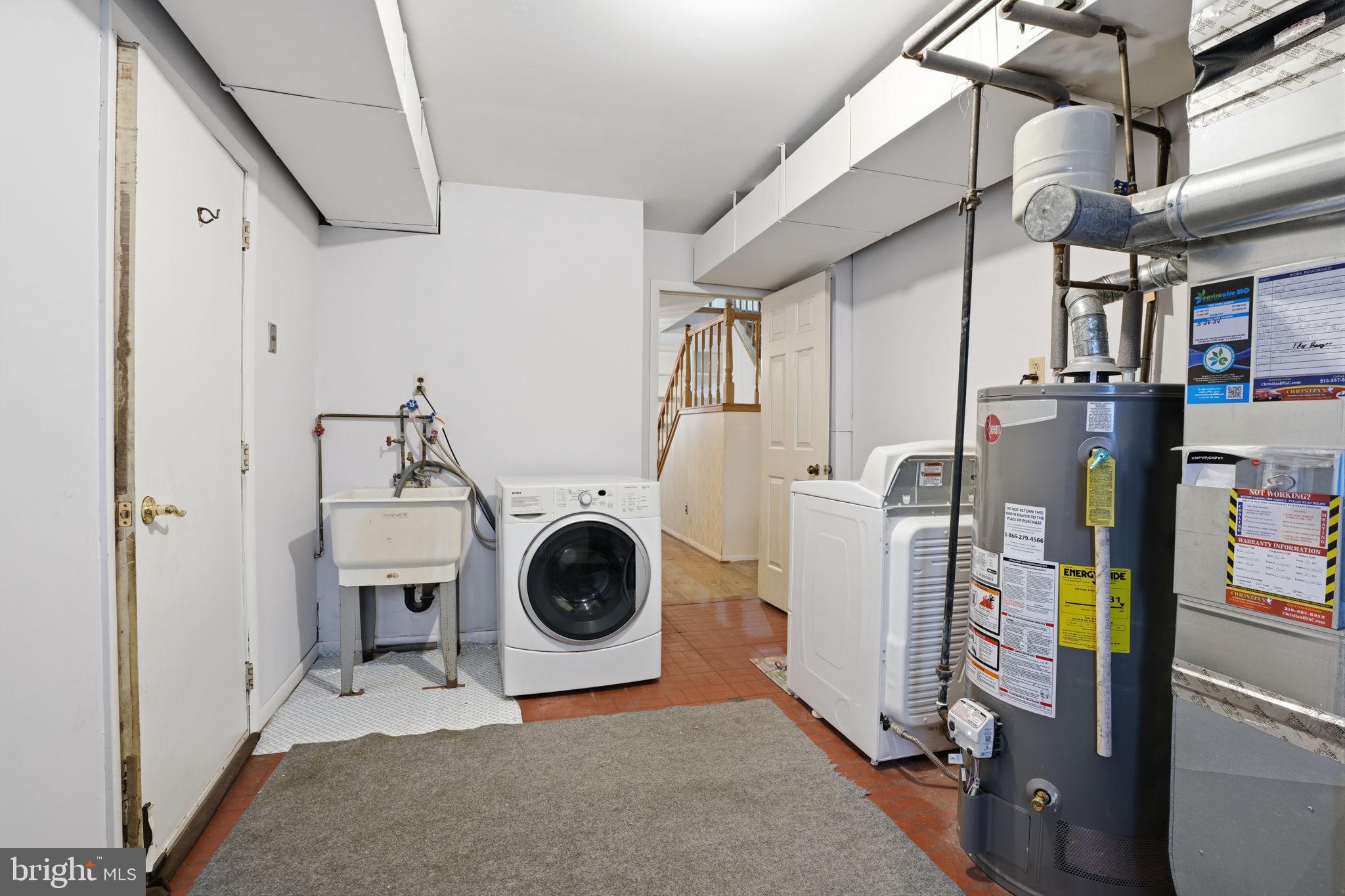 NEWTOWN CROSSING - Residential