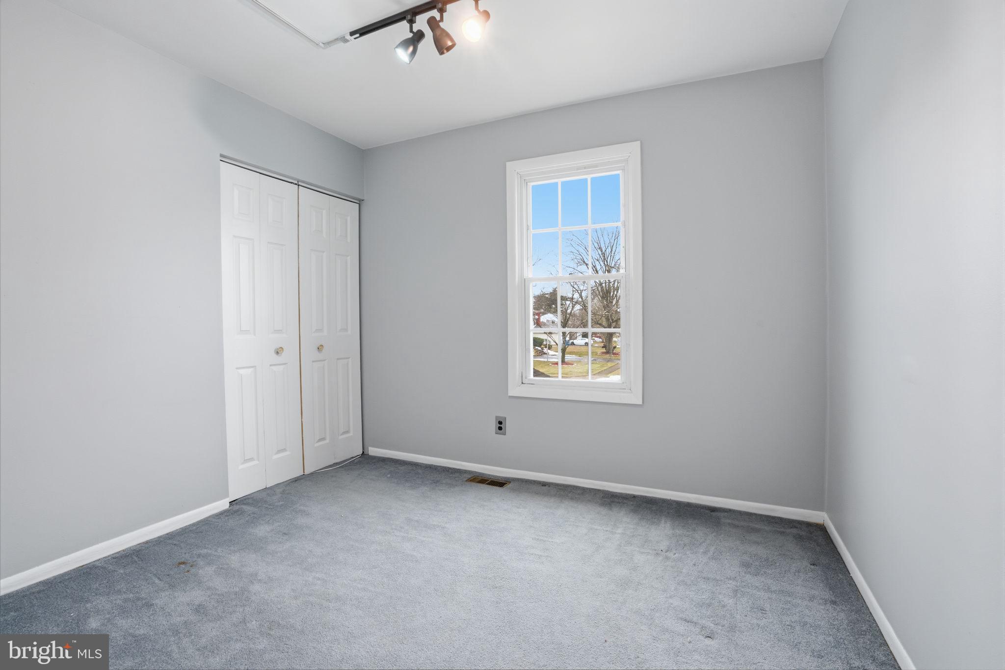 NEWTOWN CROSSING - Residential