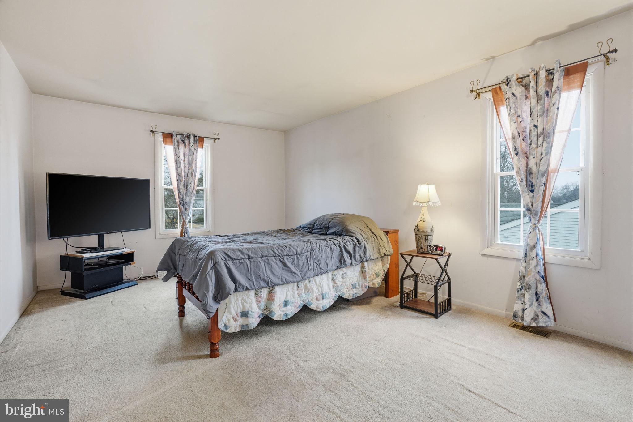 NEWTOWN CROSSING - Residential