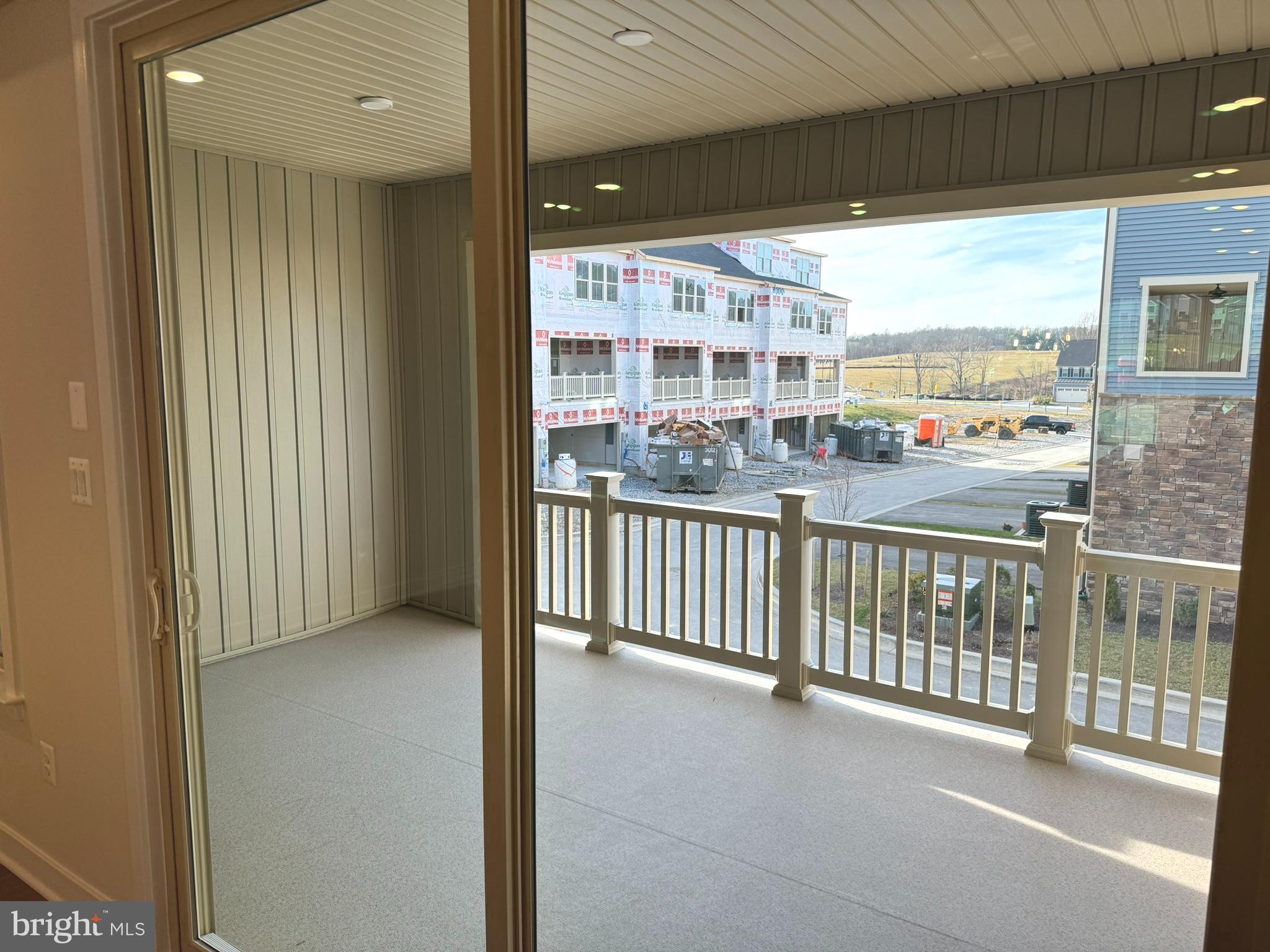 LAKE LINGANORE - Residential Lease