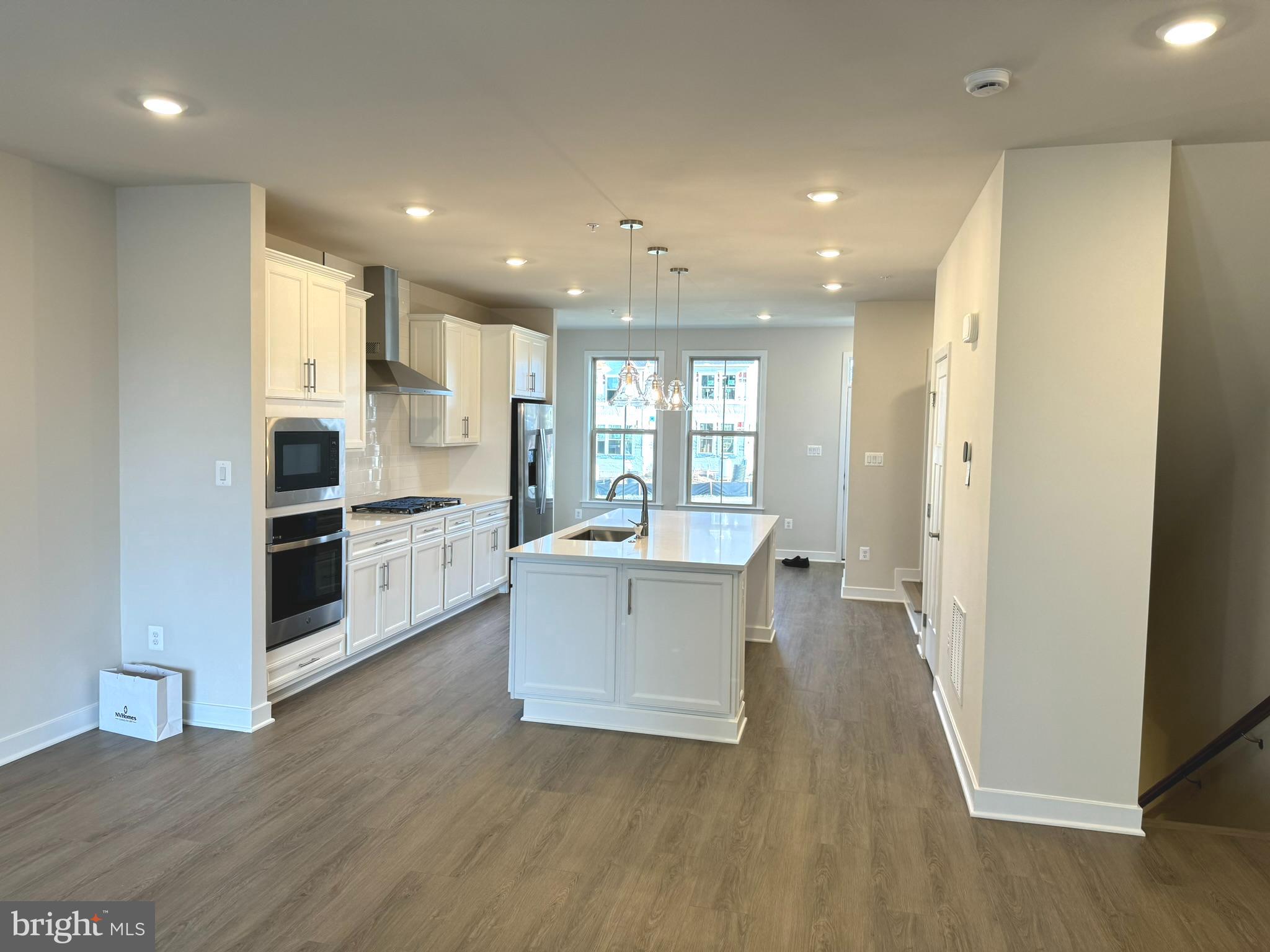 LAKE LINGANORE - Residential Lease