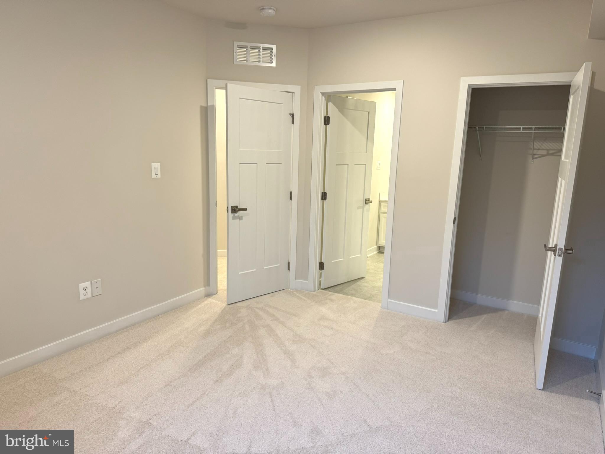 LAKE LINGANORE - Residential Lease