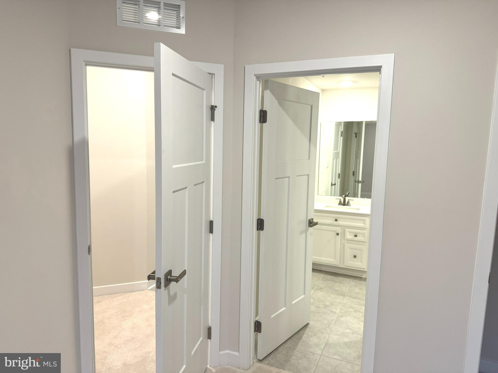 LAKE LINGANORE - Residential Lease