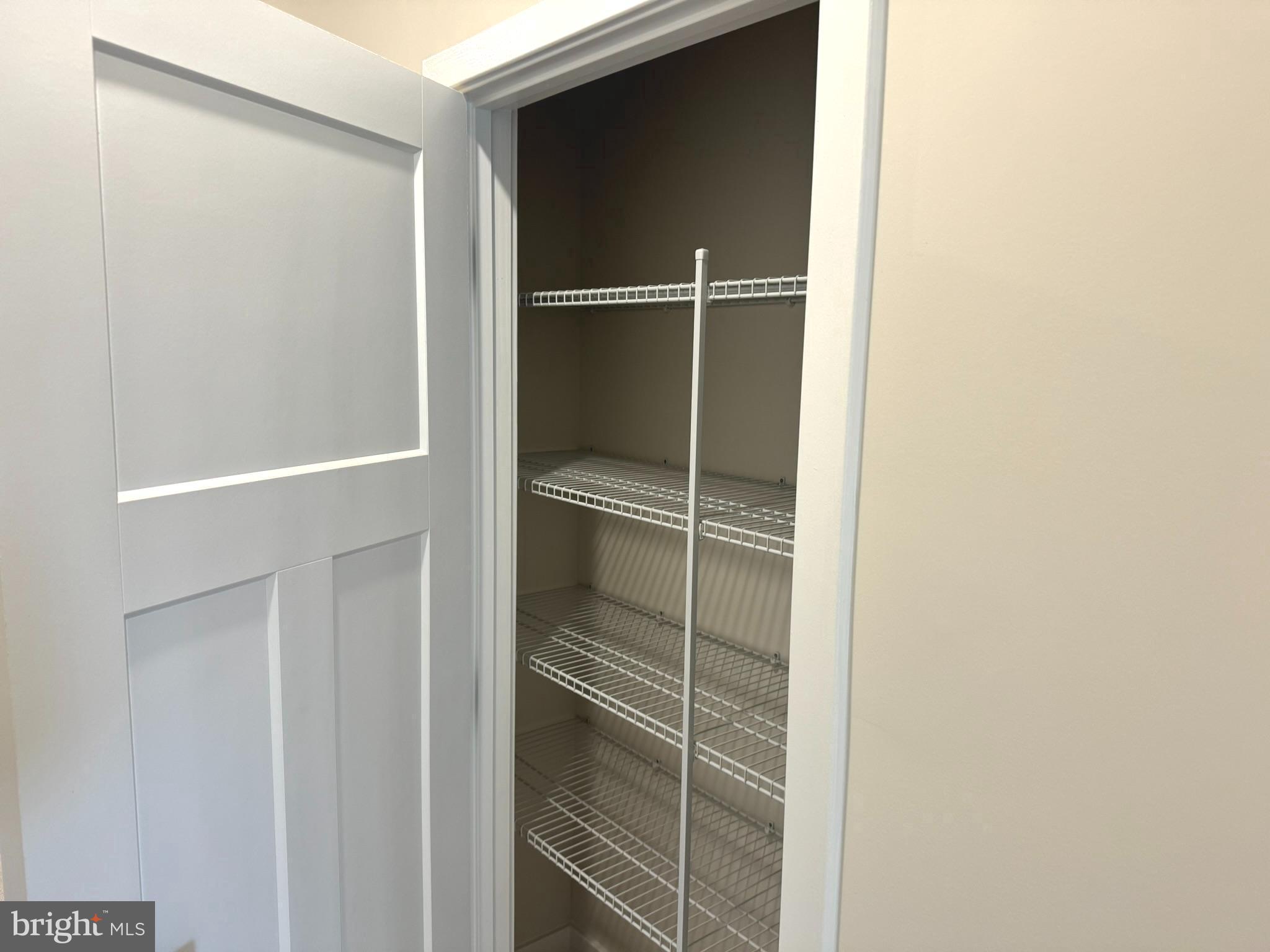 LAKE LINGANORE - Residential Lease