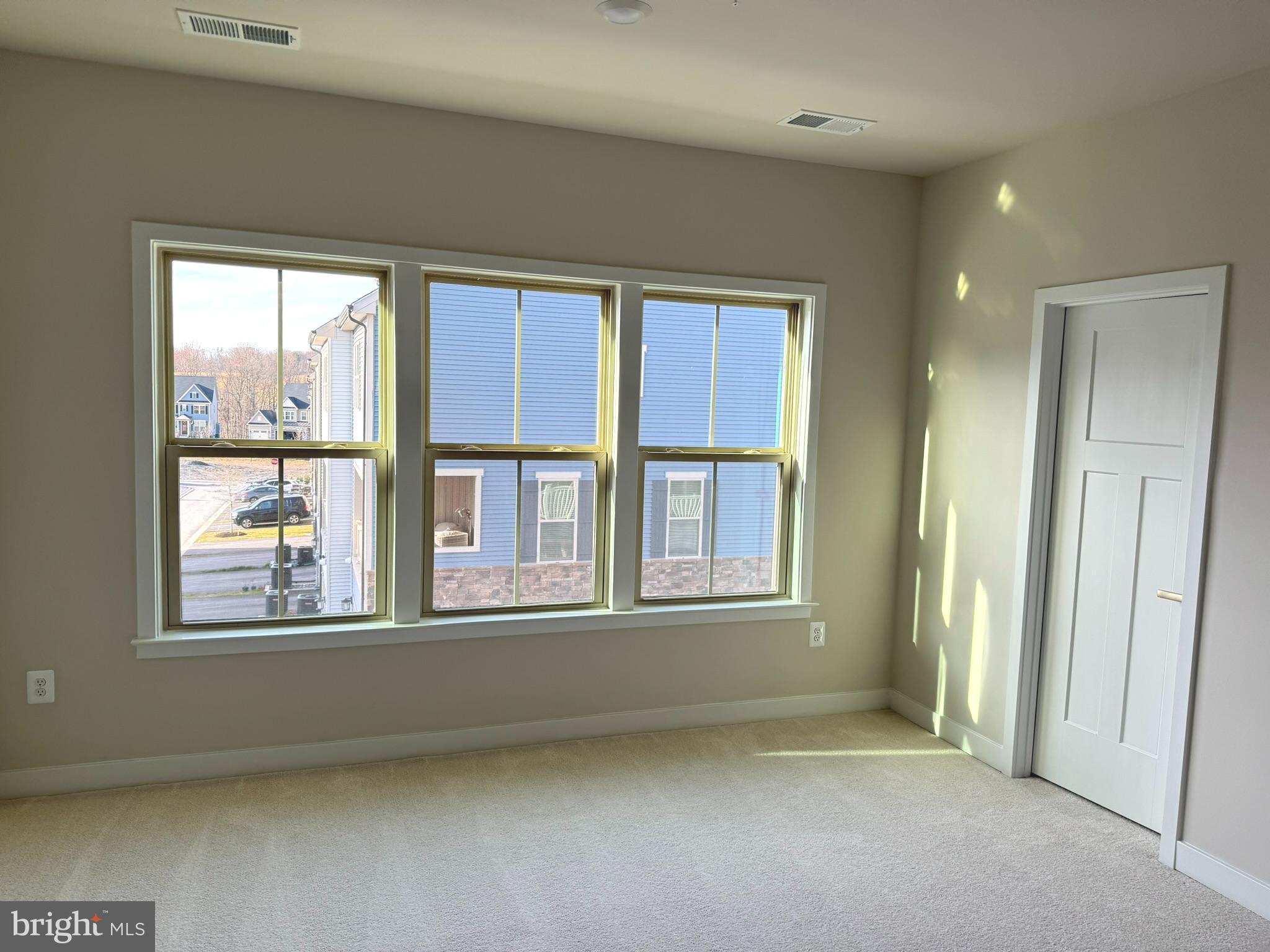 LAKE LINGANORE - Residential Lease