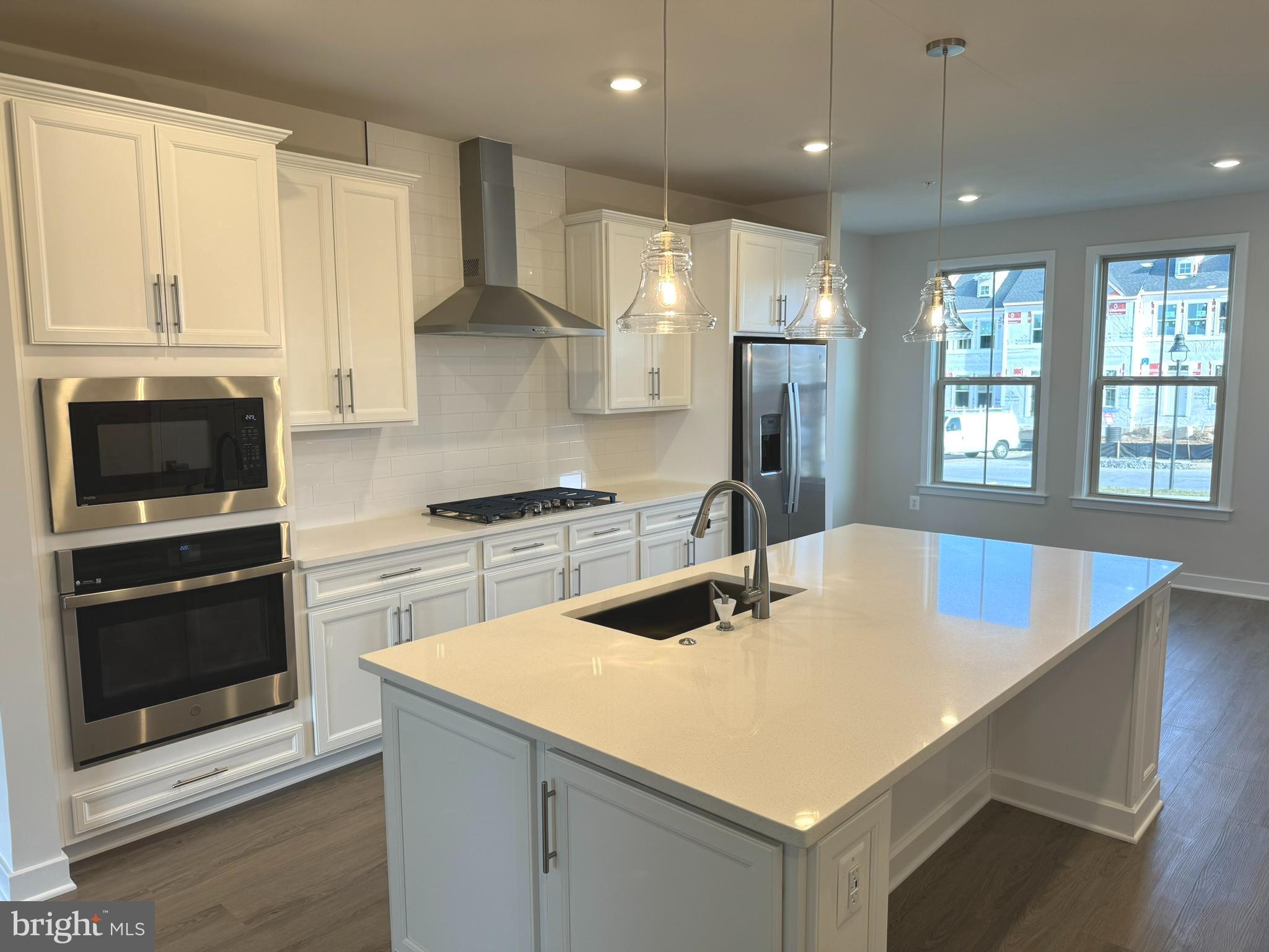 LAKE LINGANORE - Residential Lease