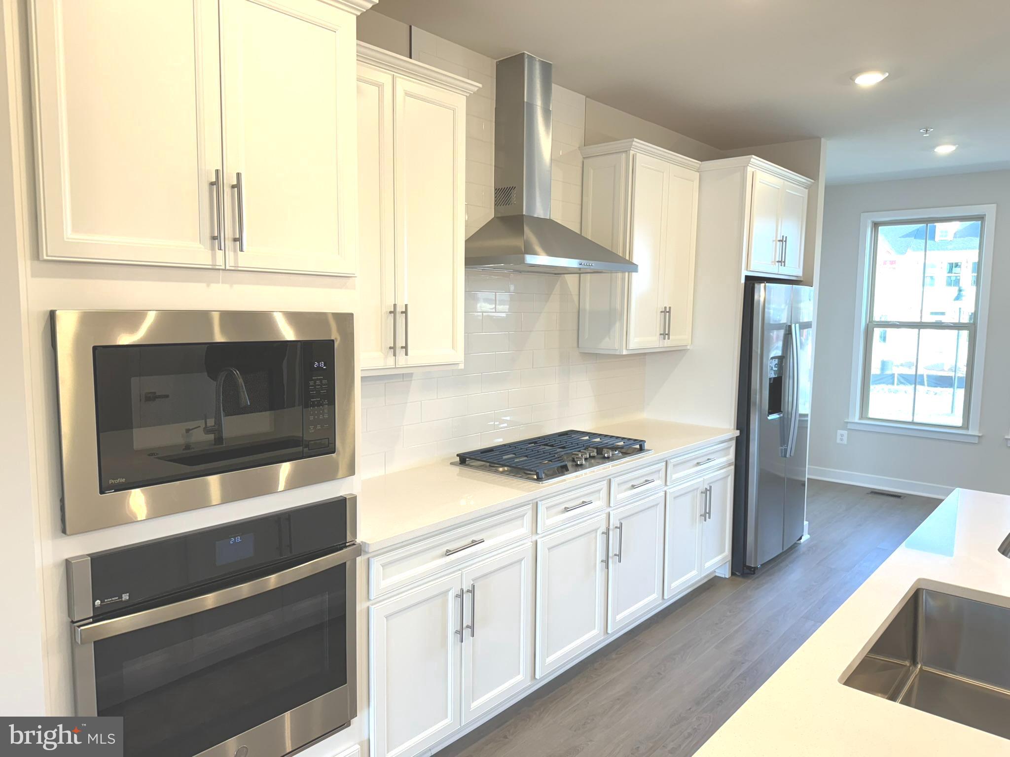 LAKE LINGANORE - Residential Lease