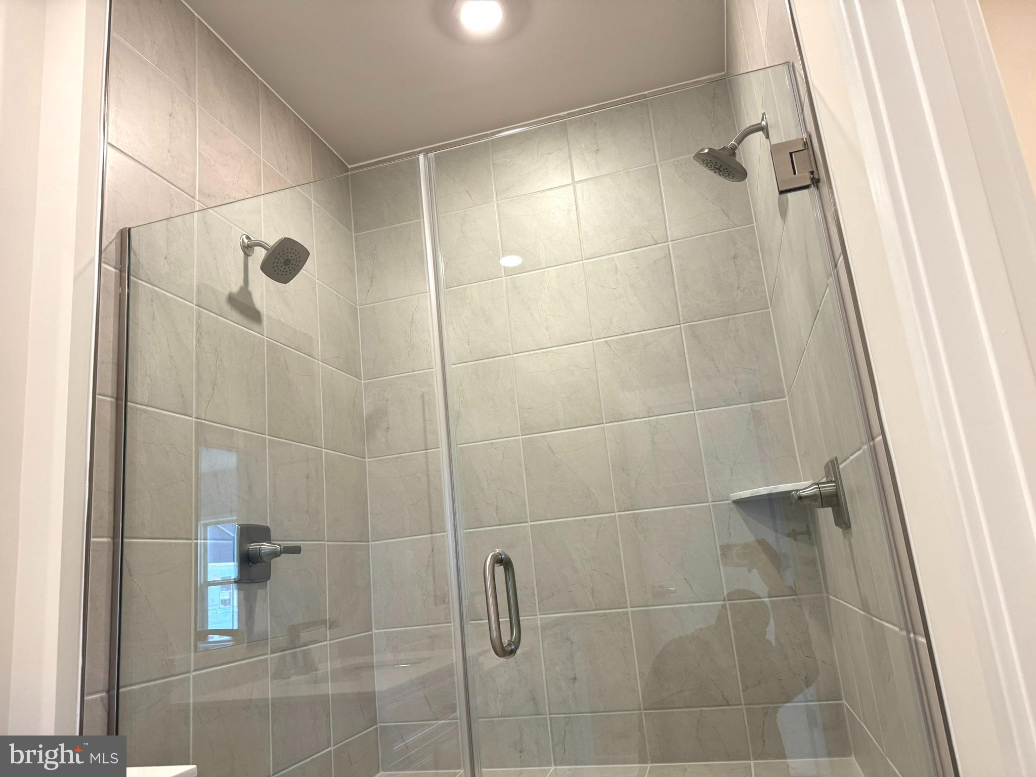 LAKE LINGANORE - Residential Lease