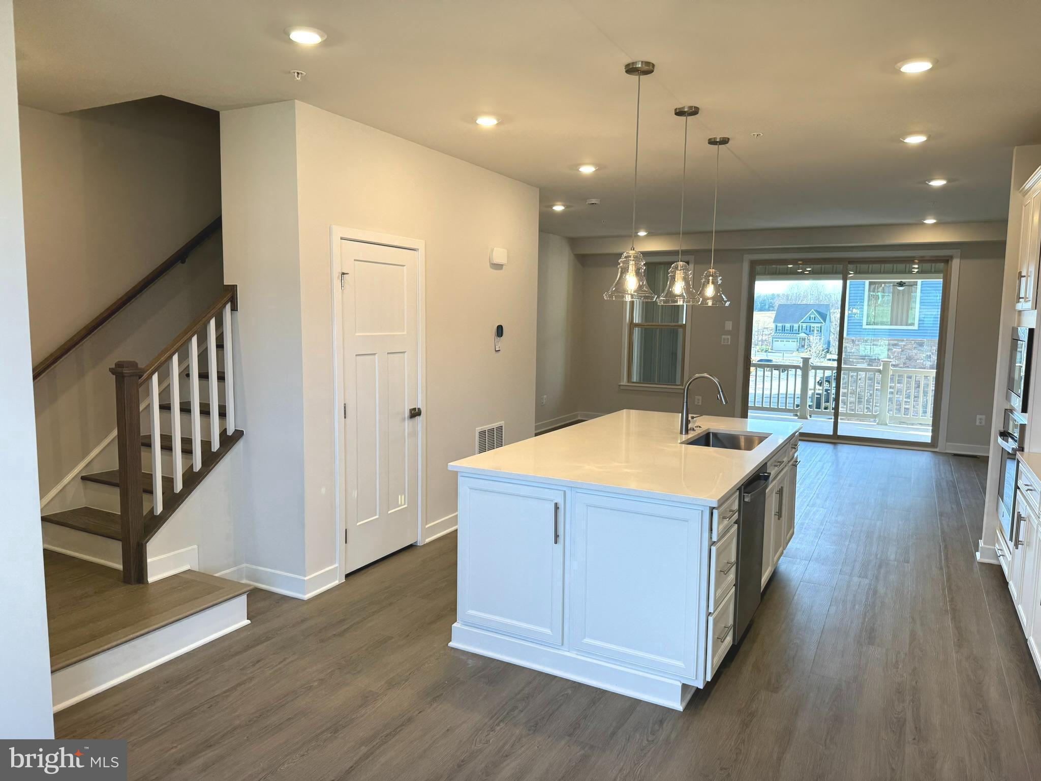 LAKE LINGANORE - Residential Lease