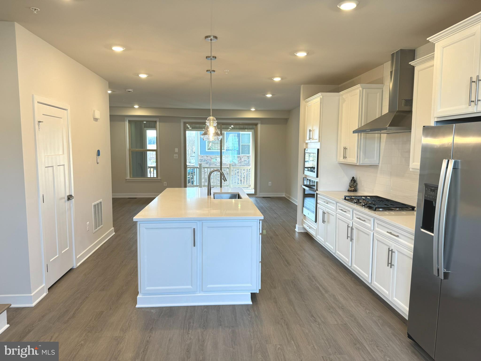 LAKE LINGANORE - Residential Lease