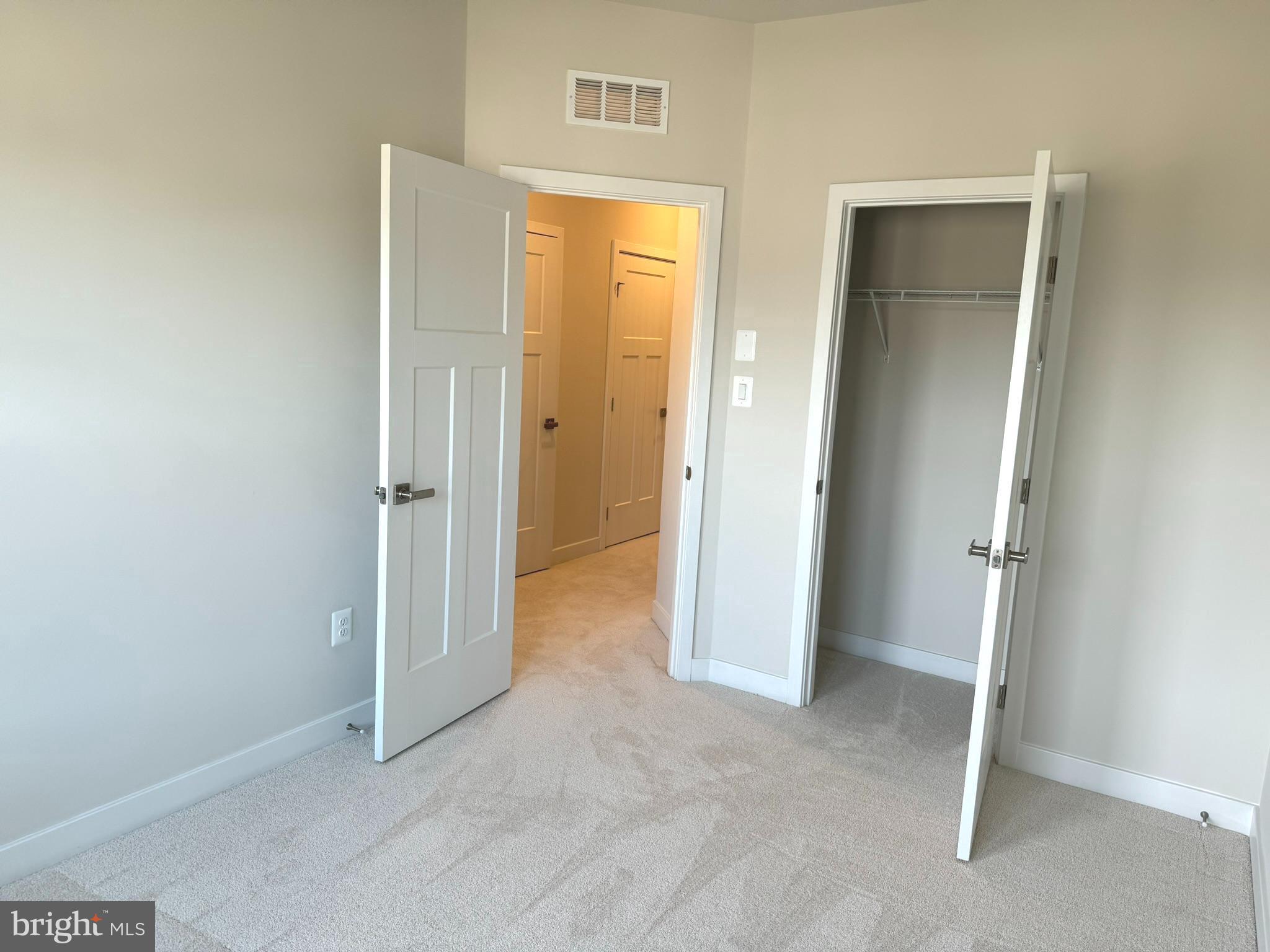 LAKE LINGANORE - Residential Lease