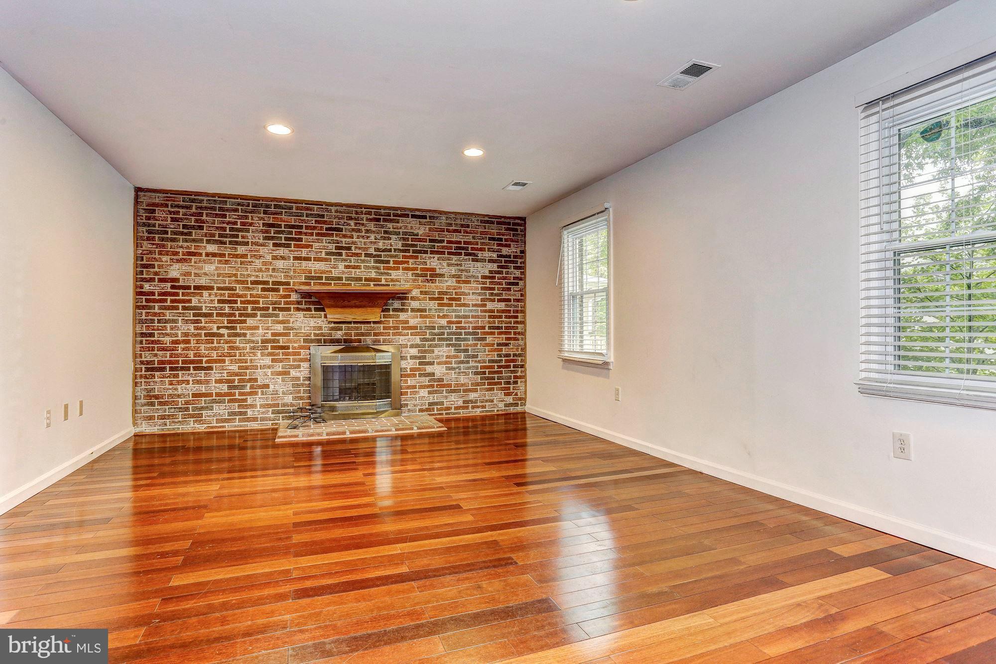 OWEN BROWN ESTATES - Residential Lease