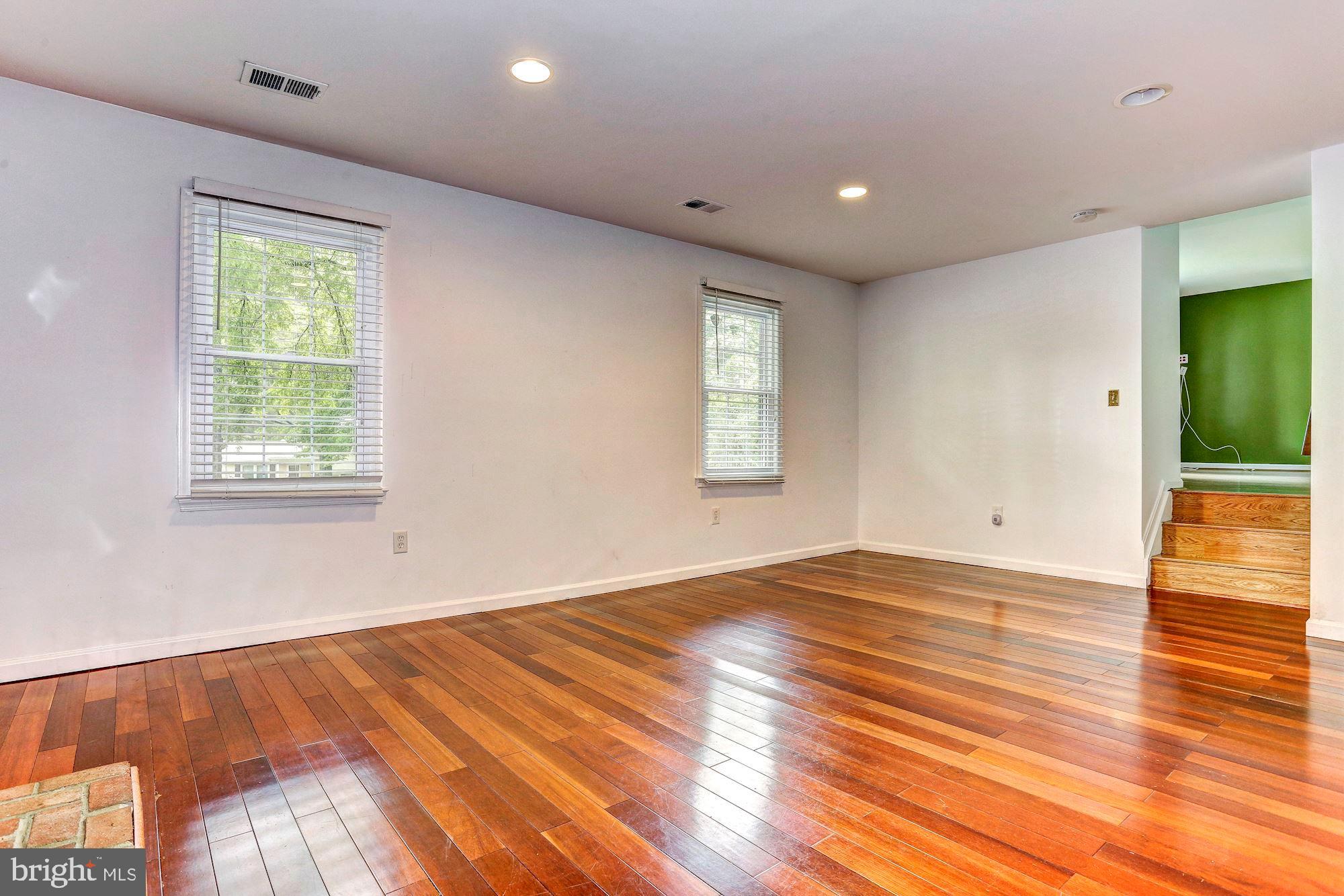 OWEN BROWN ESTATES - Residential Lease