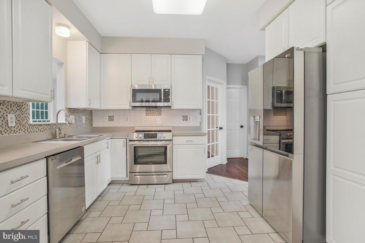 LYONSWOOD - Residential Lease