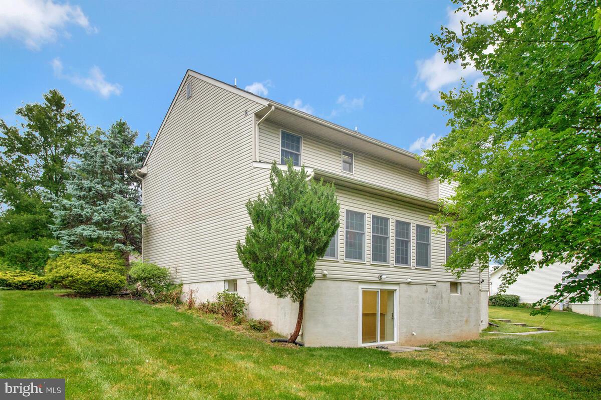 LYONSWOOD - Residential Lease