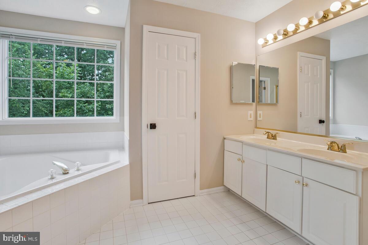 LYONSWOOD - Residential Lease