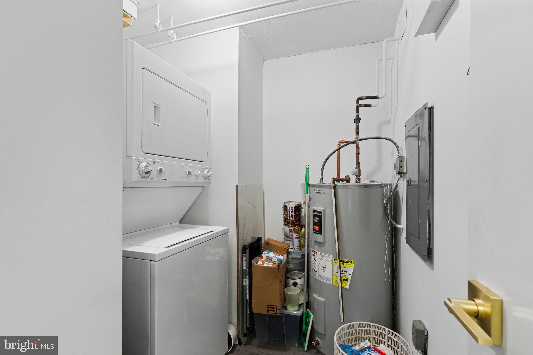 WASHINGTON SQ - Residential Lease