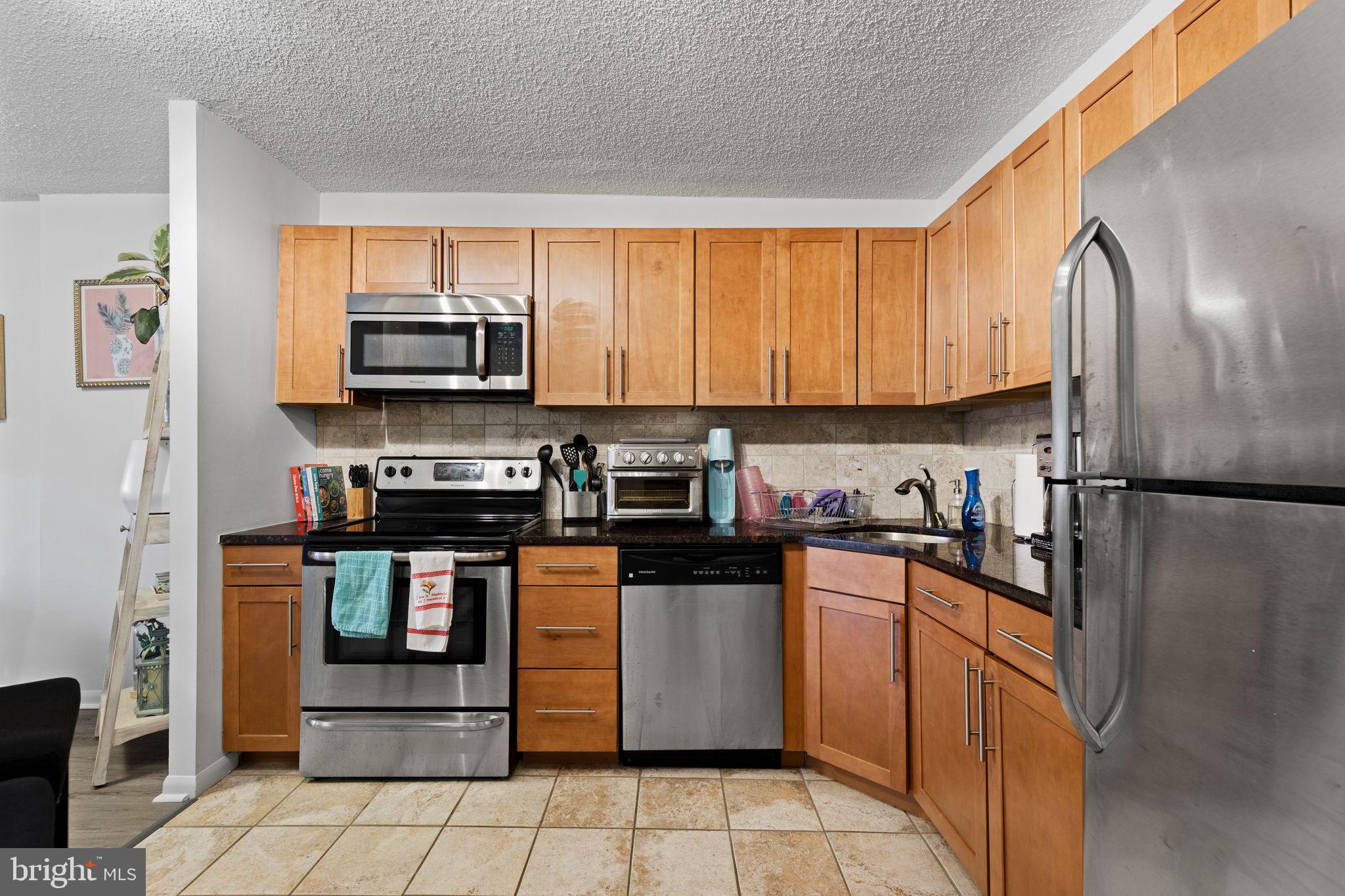 WASHINGTON SQ - Residential Lease