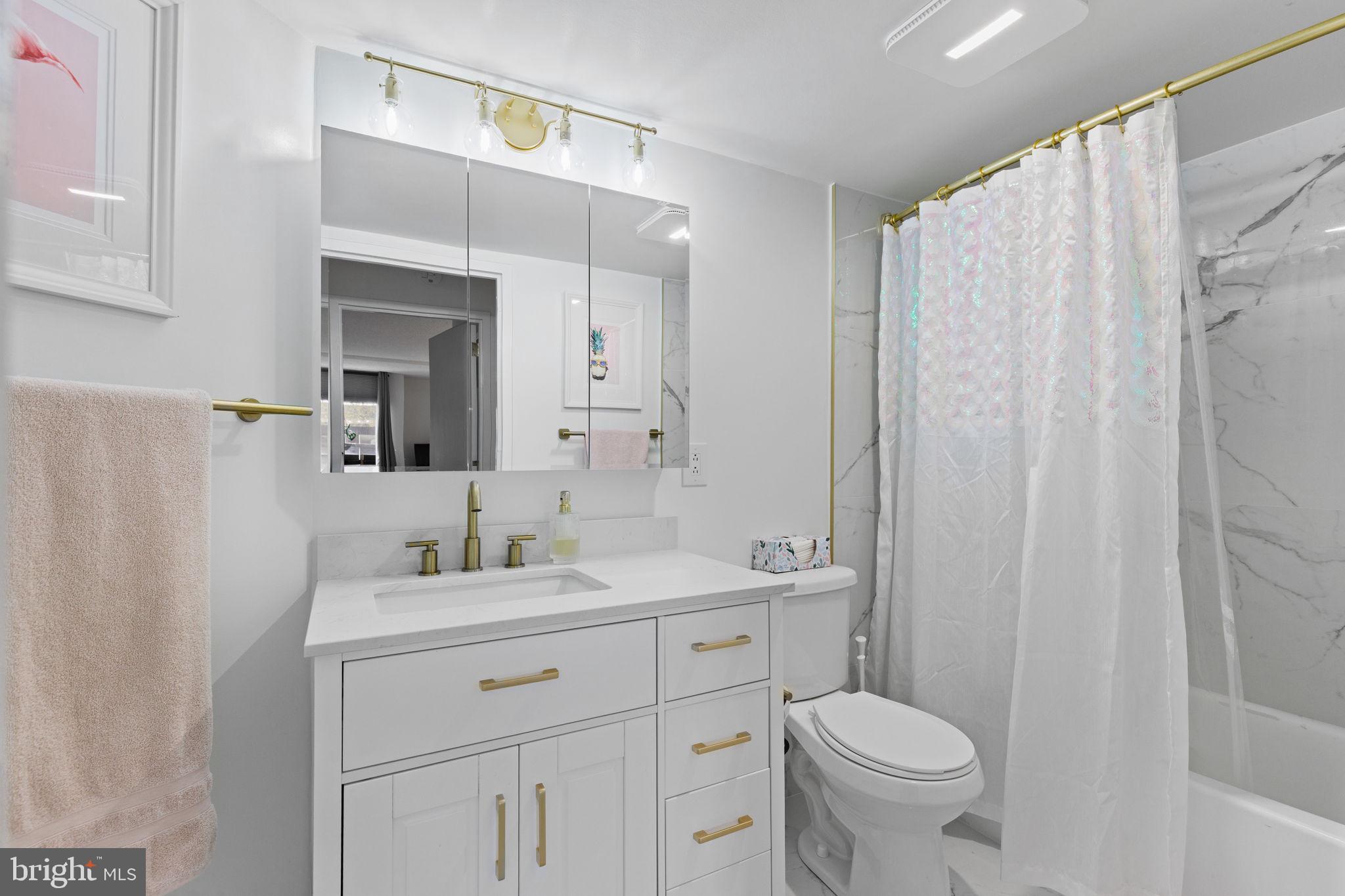 WASHINGTON SQ - Residential Lease