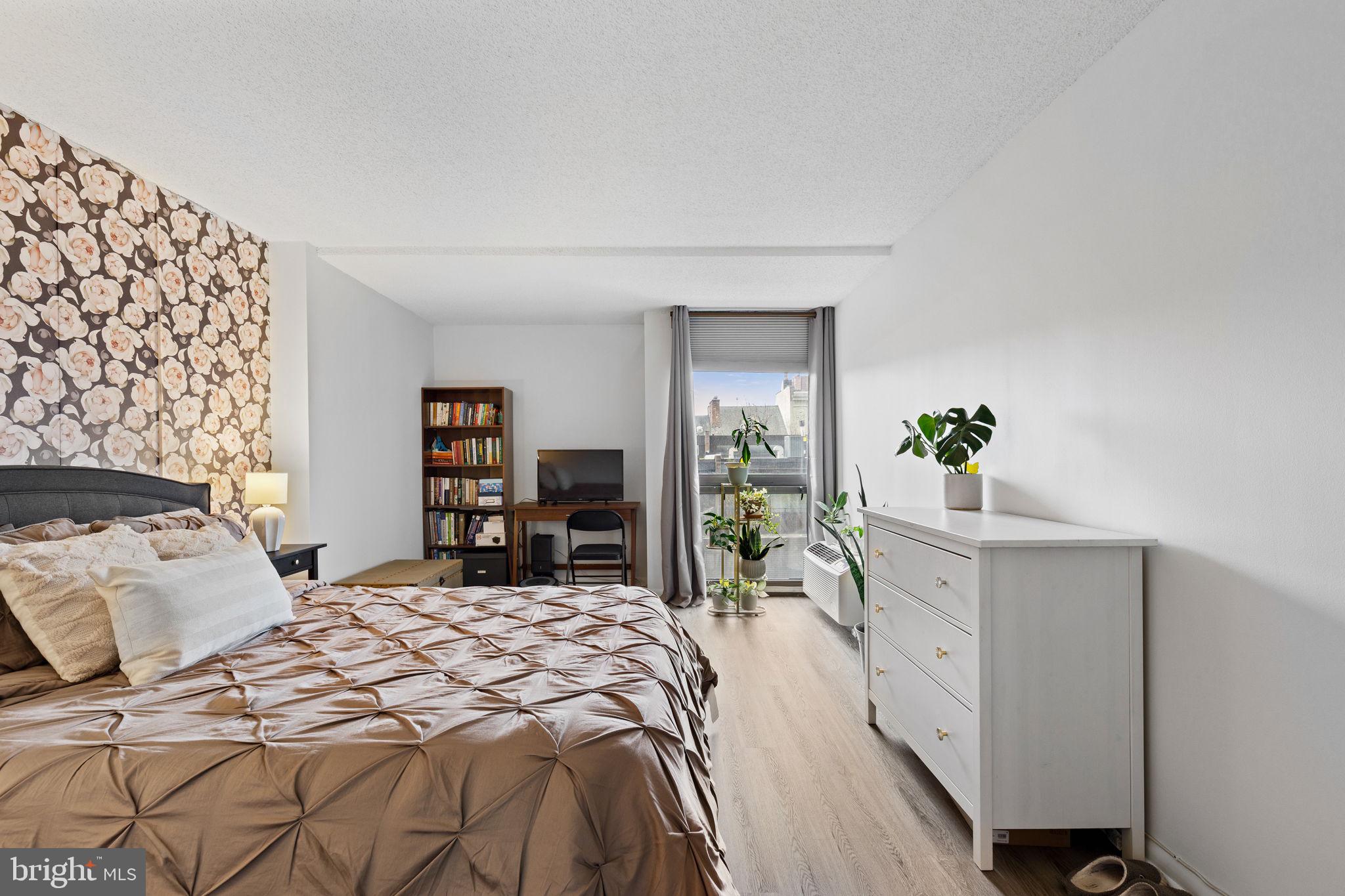 WASHINGTON SQ - Residential Lease