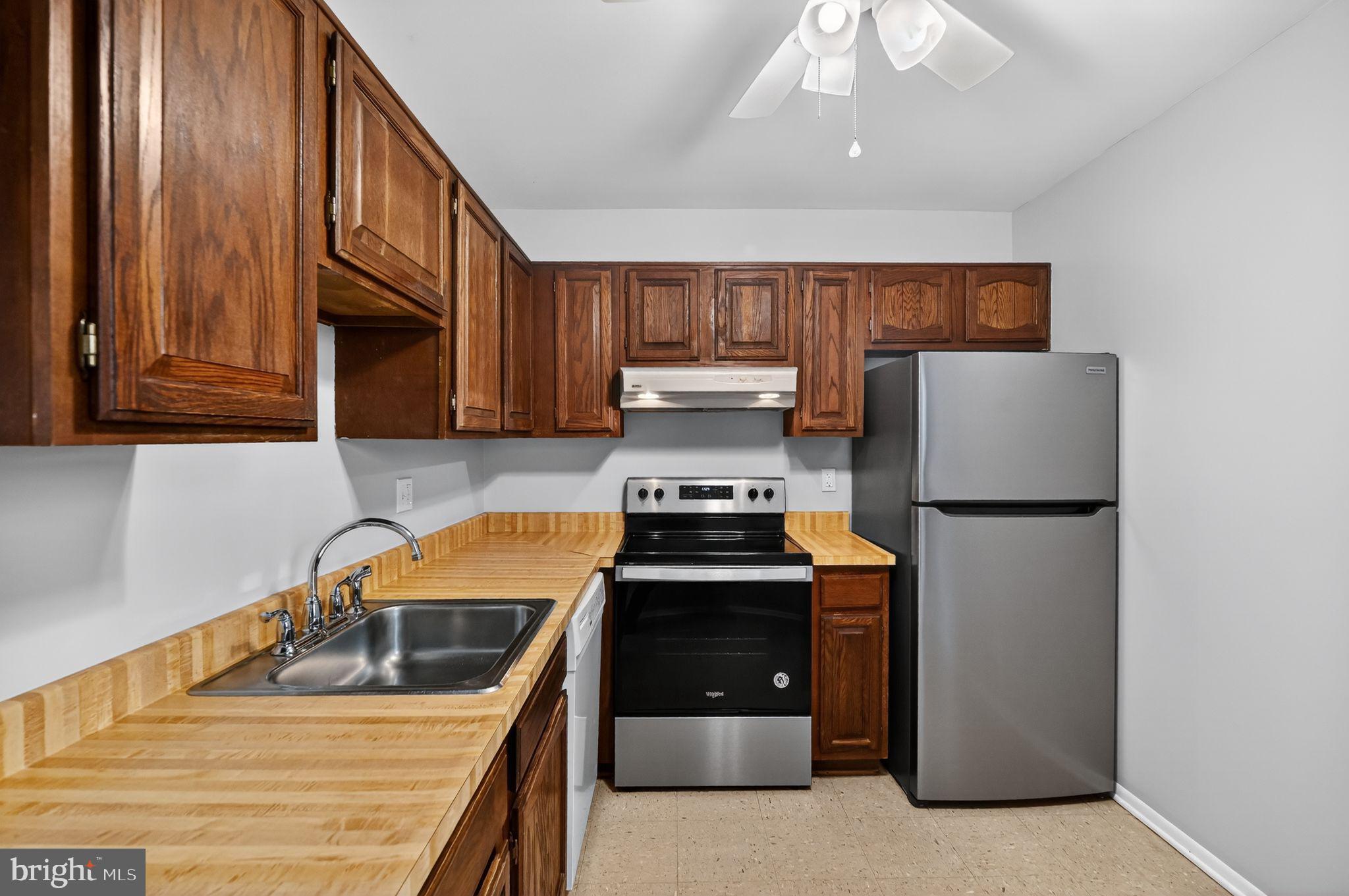 MOSBYS LANDING - Residential