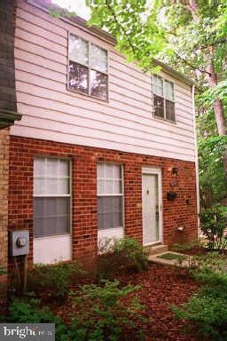 Townhouse For Rent - 6354 8th Circle<br/> Fairfax County, ALEXANDRIA, VA 22312