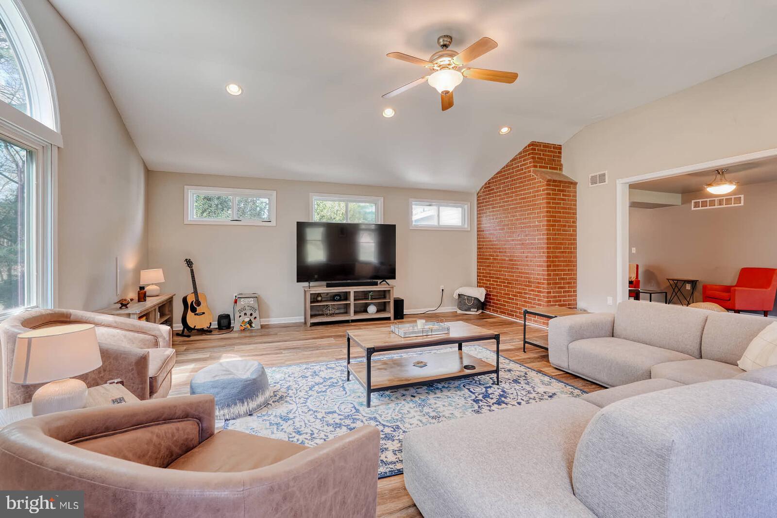 FOLLY FARMS - Residential