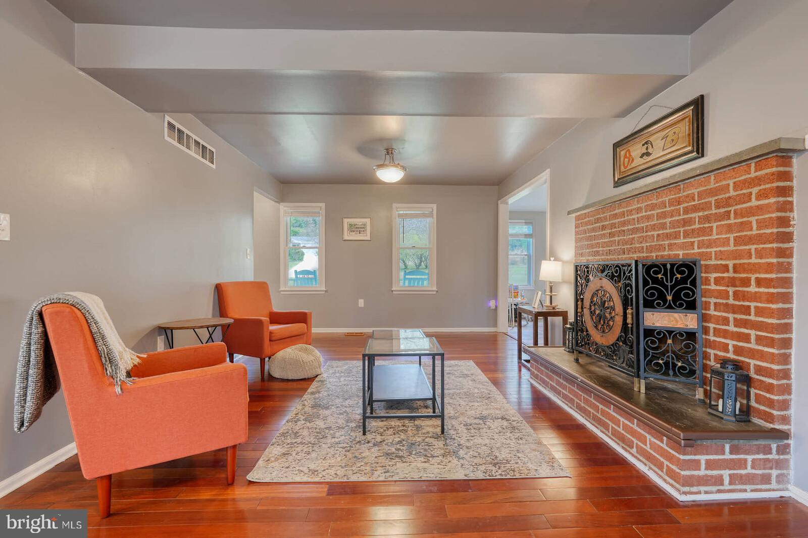 FOLLY FARMS - Residential