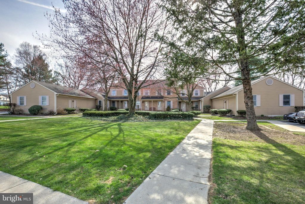 Photo of 59 Ashlea Village, NEW HOLLAND, PA 17557 (MLS # PALA2085380)