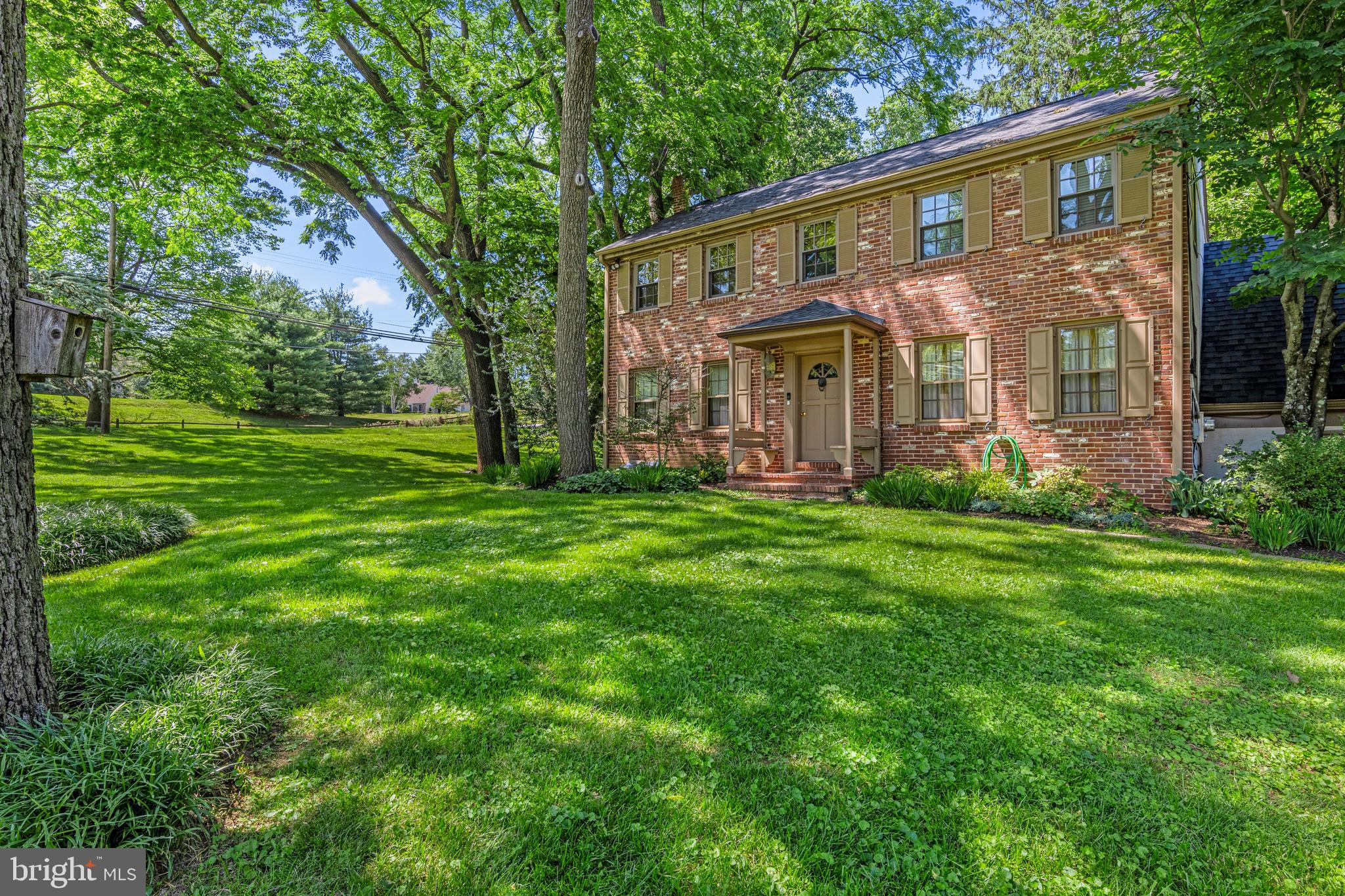 931 HOLLOW ROAD