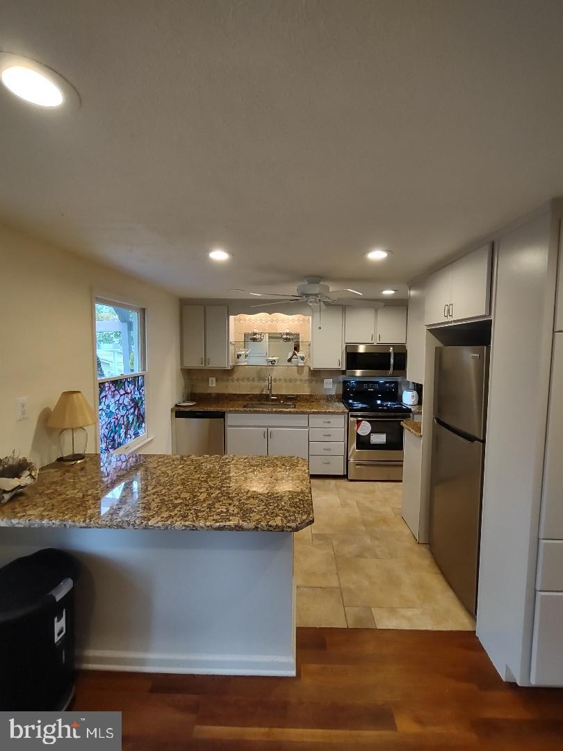 SILVER OAKS - Residential