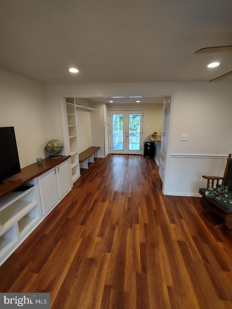 SILVER OAKS - Residential