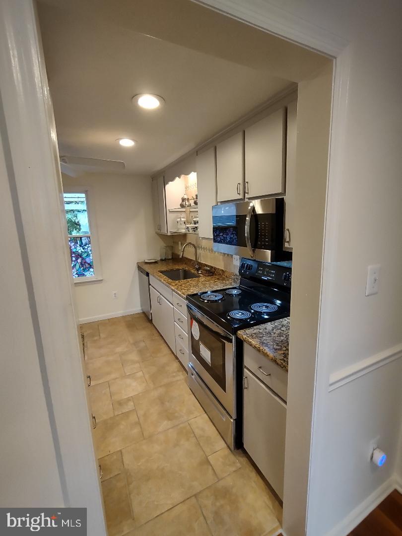 SILVER OAKS - Residential