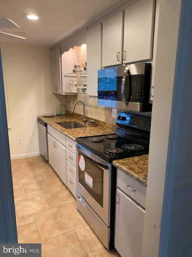 SILVER OAKS - Residential