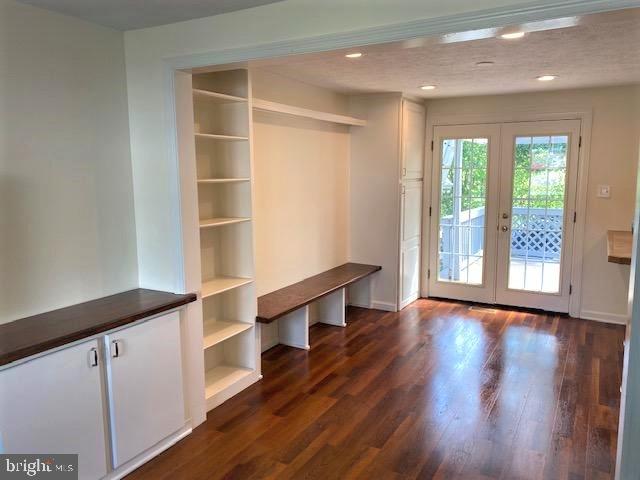 SILVER OAKS - Residential