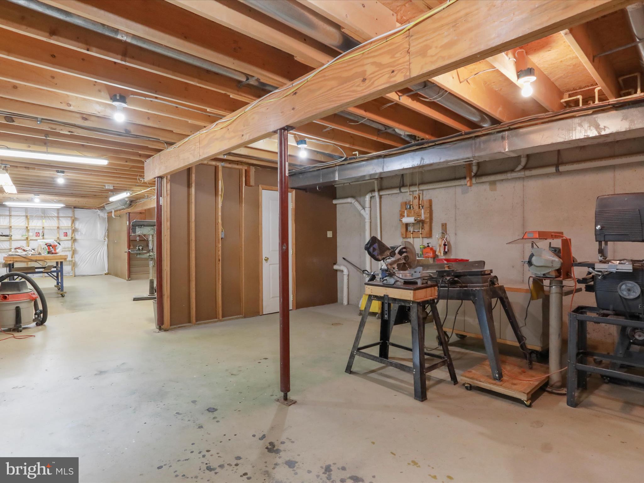 APPLE KNOLLS ESTATES - Residential